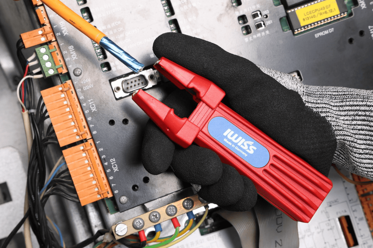 IWISS IWE-100 universal cable stripper